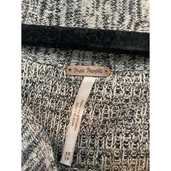 Free People Women's Gray Long Sleeves Off The Shoulder Knit Sweater Size XS - Picture 8 of 8